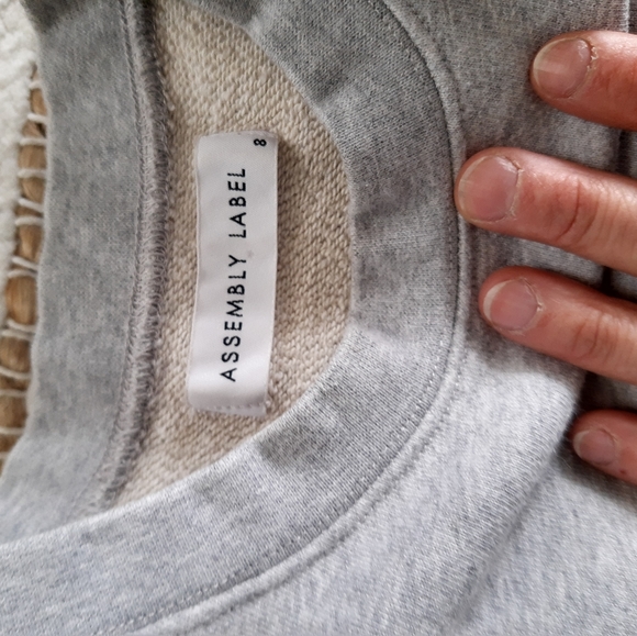 Sweater - Picture 4 of 9